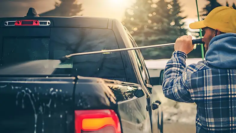 5 Tips for Maintaining ARetractable Tonneau Cover
