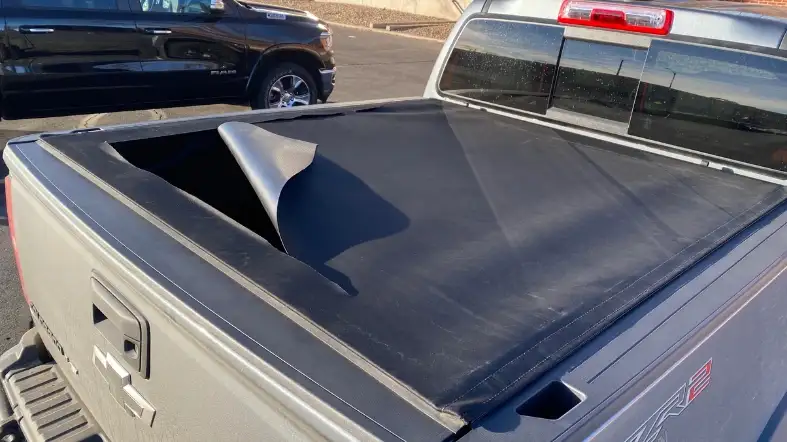 Common Symptoms of a Tonneau Cover in Need of Cutting