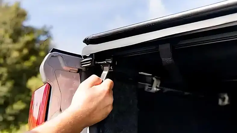 Different Manual Methods to Unlock a Tonneau Cover with a Broken Mechanism