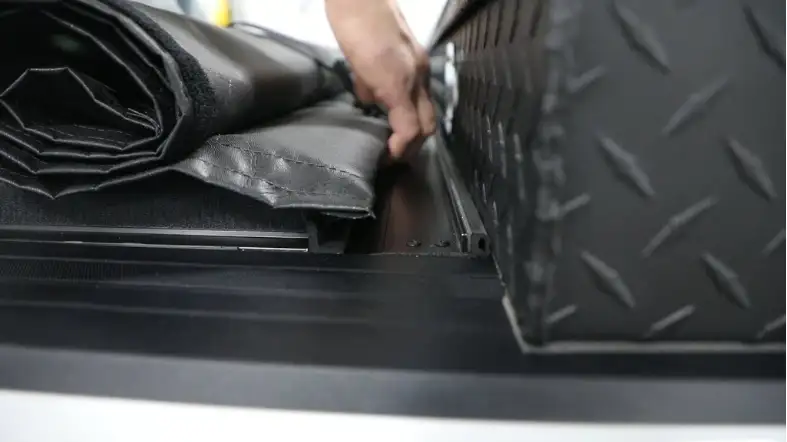 How Tonneau Cover Material Influences Weight