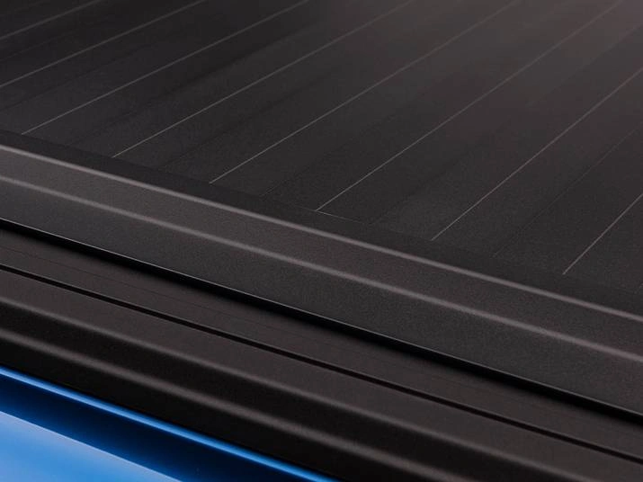 RealTruck Retrax IX Manual Retractable Tonneau Cover Review 1 Aluminum Slats