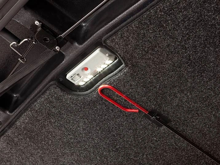 RealTruck UnderCover Elite LX One Piece Tonneau Cover Review 3 Cargo Convenience