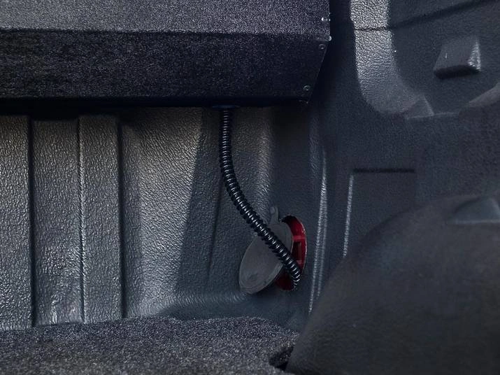 Pace Edwards Switchblade Metal Manual Retractable Tonneau Cover Review 6 Drain Tubes