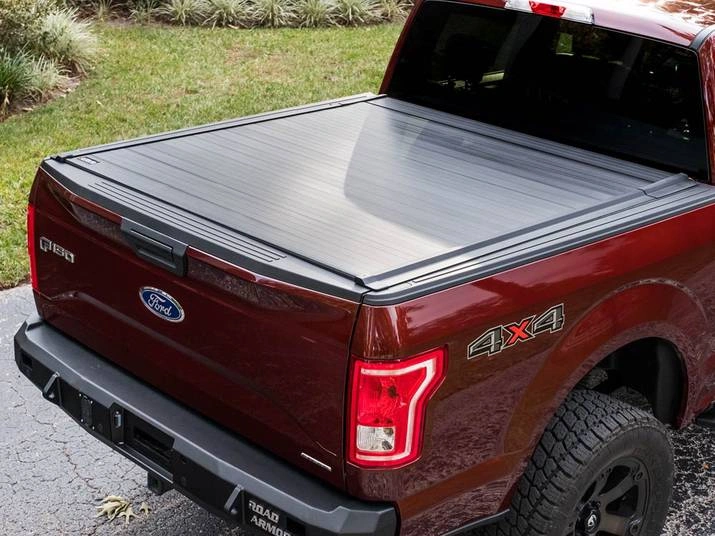 Gator Recoil Manual Retractable Tonneau Cover Review 1 DURABLE, ALUMINUM CONSTRUCTION
