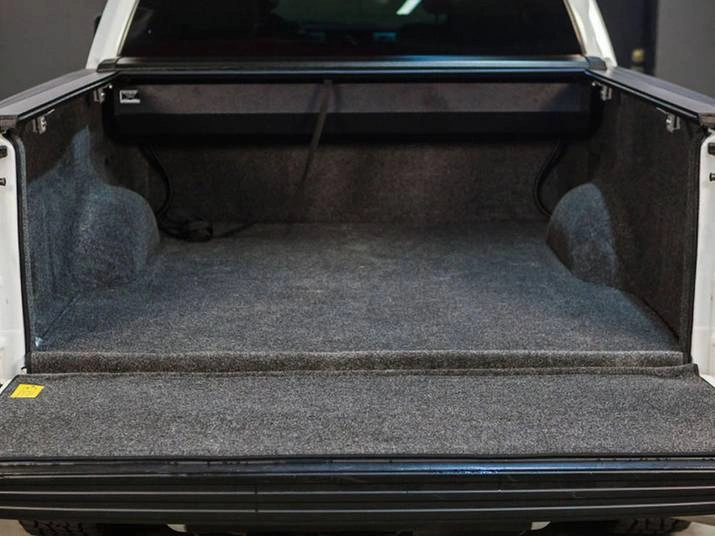 Pace Edwards Switchblade Manual Retractable Tonneau Cover Review 5 Easy Operation