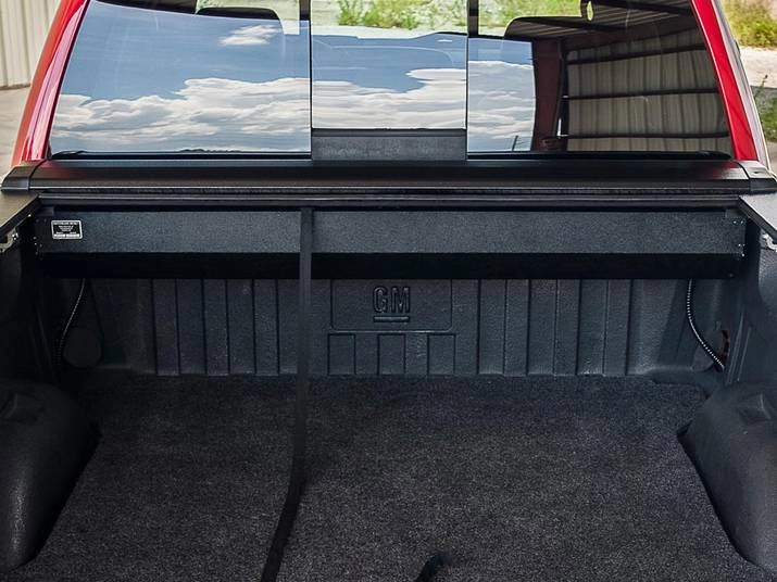 Pace Edwards Switchblade Metal Manual Retractable Tonneau Cover Review 4 Easy Removal