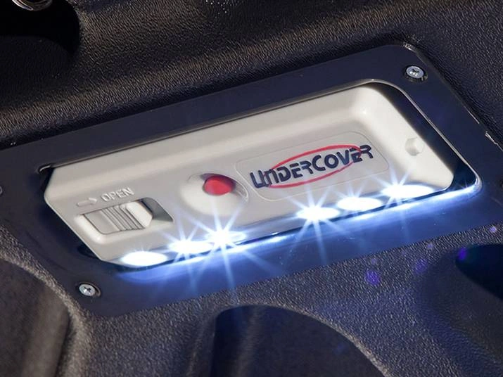 RealTruck UnderCover Elite One Piece Tonneau Cover Review 4 LED Light