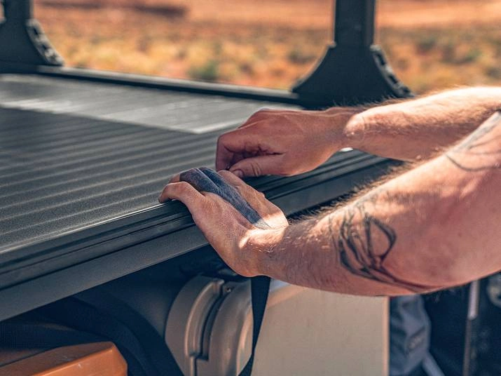 RealTruck Roll-N-Lock A-Series XT Manual Retractable Tonneau Cover w/ T-Slot Rails Review 2 Locking Security