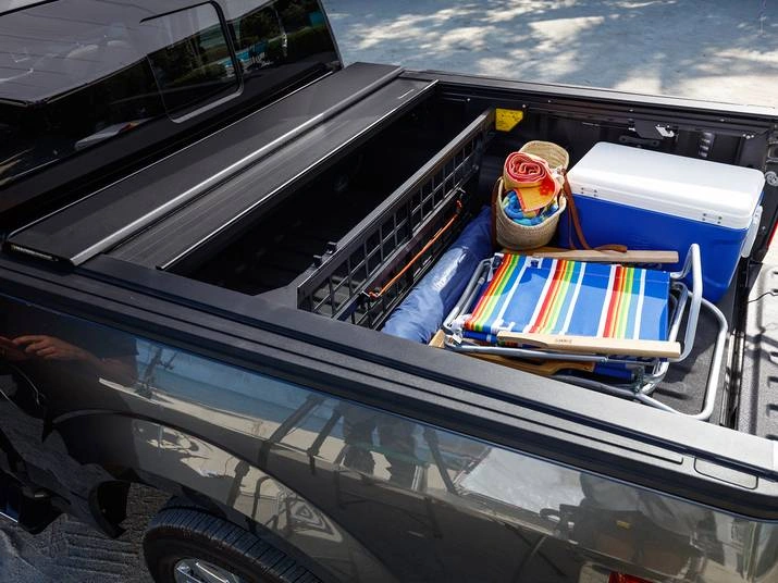RealTruck Roll-N-Lock E-Series Electric Retractable Tonneau Cover Review 4 Locks In Any Position
