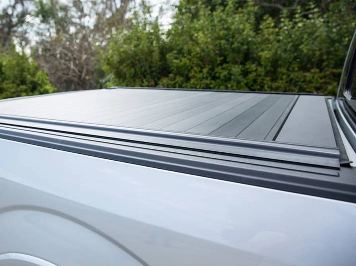 GatorTrax MX Manual Retractable Tonneau Cover Review 5 Low Profile