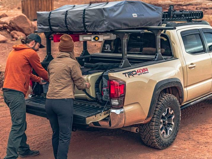 RealTruck Roll-N-Lock A-Series XT Manual Retractable Tonneau Cover w/ T-Slot Rails Review 3 Multiple Locking Positions