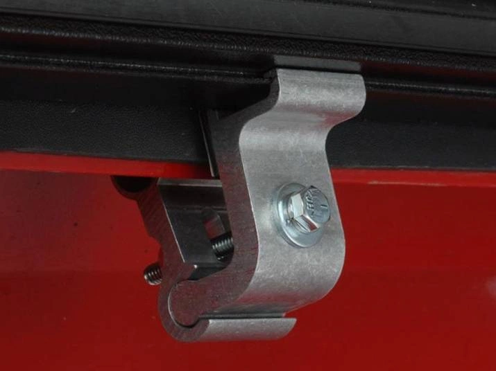 Pace Edwards Bedlocker Electric Retractable Tonneau Cover Review 2 No-Drill Clamps