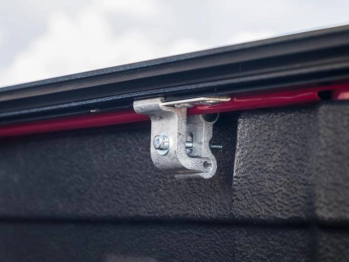 Pace Edwards Switchblade Metal Manual Retractable Tonneau Cover Review 5 No-Drill Install