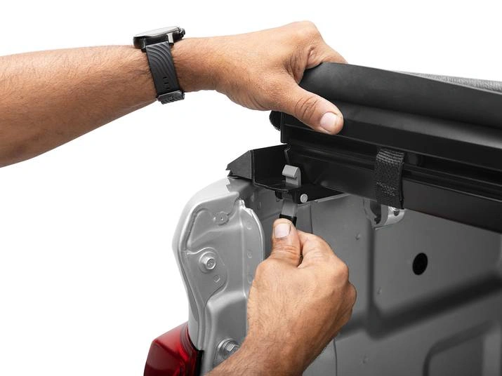 RealTruck TruXedo Lo Pro Soft Roll-Up Tonneau Cover Review 6 One Finger Release