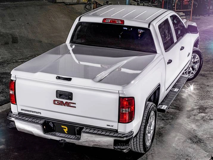 RealTruck UnderCover Elite LX One Piece Tonneau Cover Review 2 Painted to Match