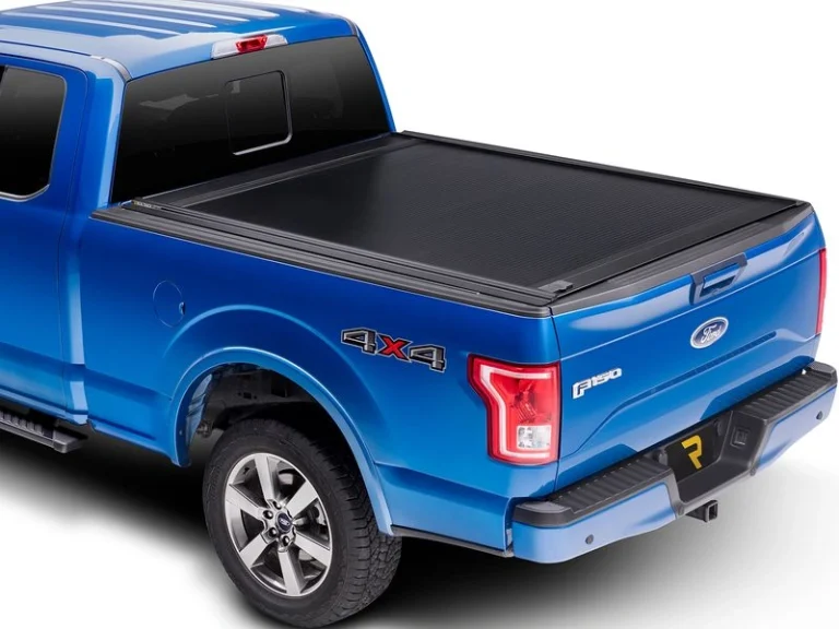 RealTruck RetraxONE MX Manual Retractable Tonneau Cover