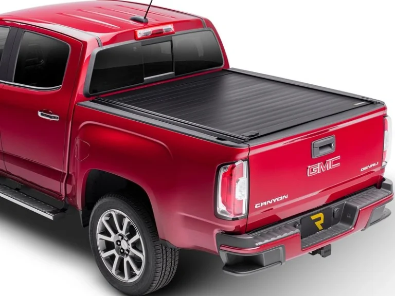 RealTruck RetraxPRO MX Manual Retractable Tonneau Cover