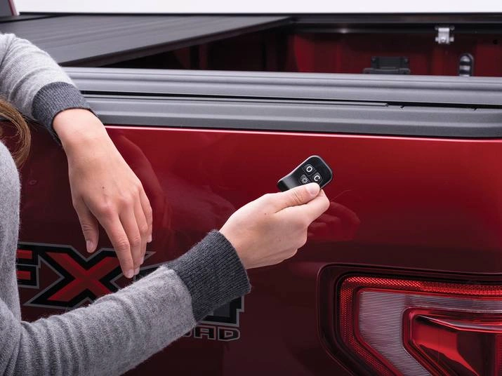 RealTruck Retrax PowertraxPRO MX Electric Retractable Tonneau Cover Review 1 Remote Operation