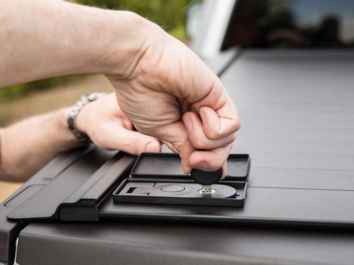 RealTruck RetraxPRO MX Manual Retractable Tonneau Cover Review 6 Security