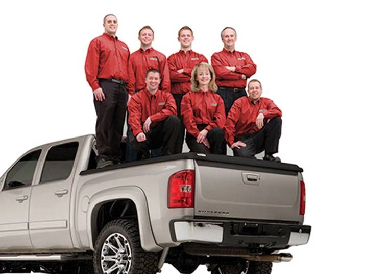 RealTruck UnderCover SE One Piece Tonneau Cover Review 1 Strong & Durable