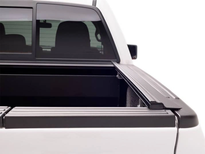 RealTruck RetraxONE MX Manual Retractable Tonneau Cover Review 1 Style