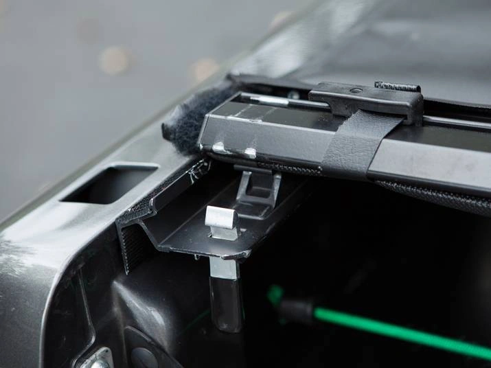 Access Vanish Soft Roll Up Tonneau Cover Review 1 Trigger Latch